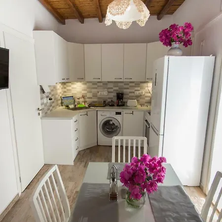 Boutique * Naousa (Paros)